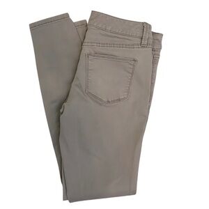 The limited Gray legging Jean style 678, size 2